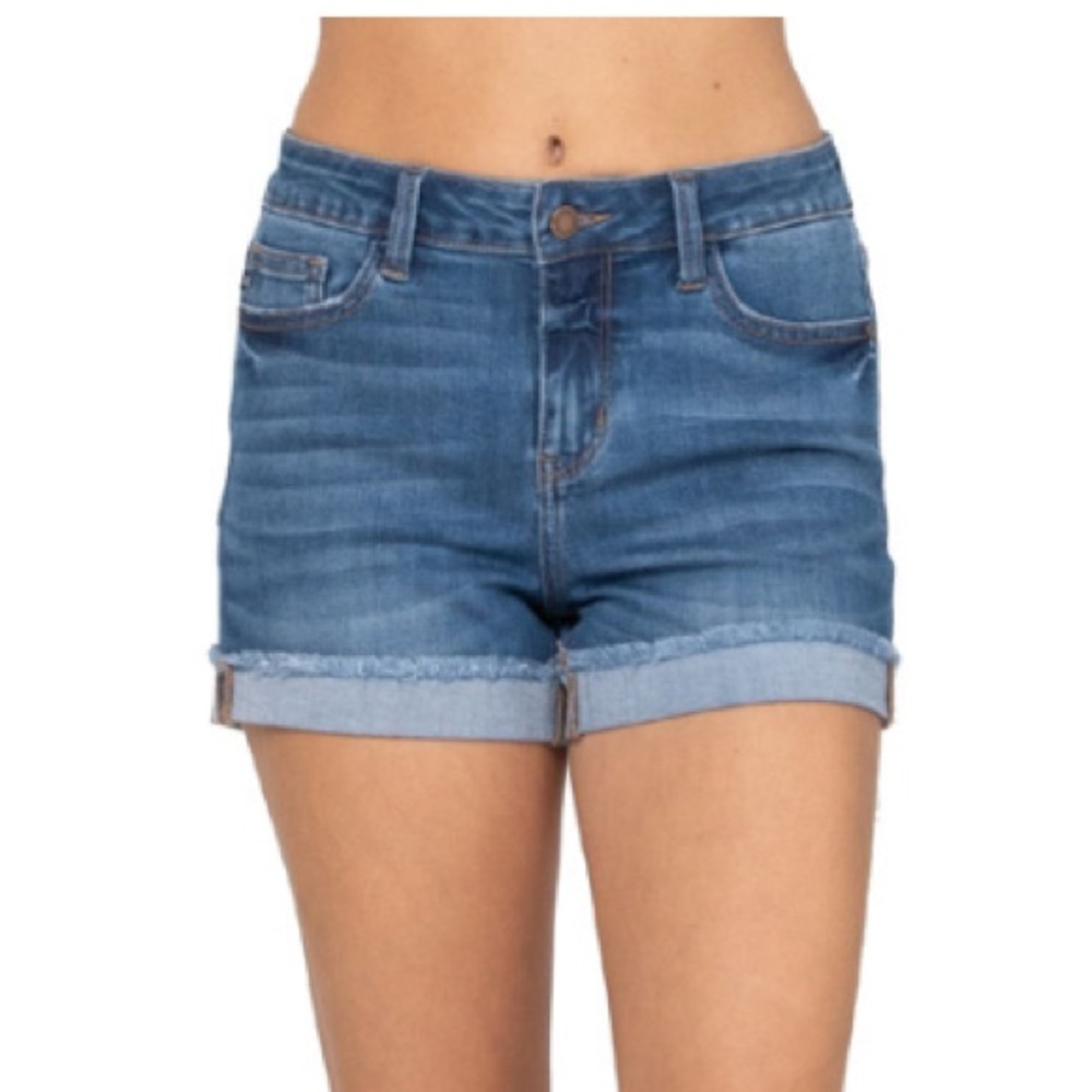 NWT Judy Blue Stretch Mid Rise Denim Cuffed Hem Shorts Size 3XL.